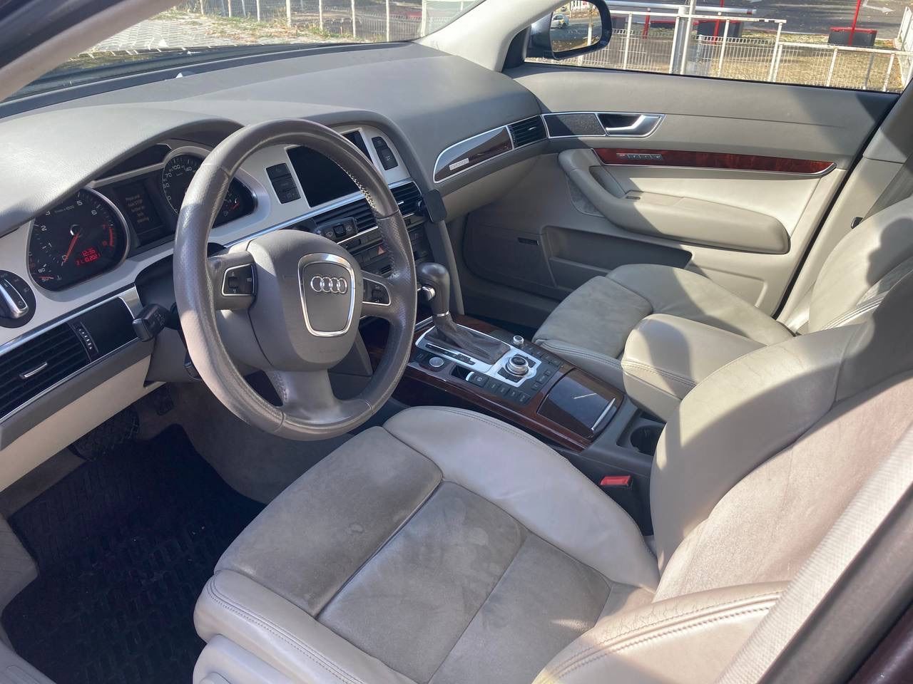 Audi A6 фото 7