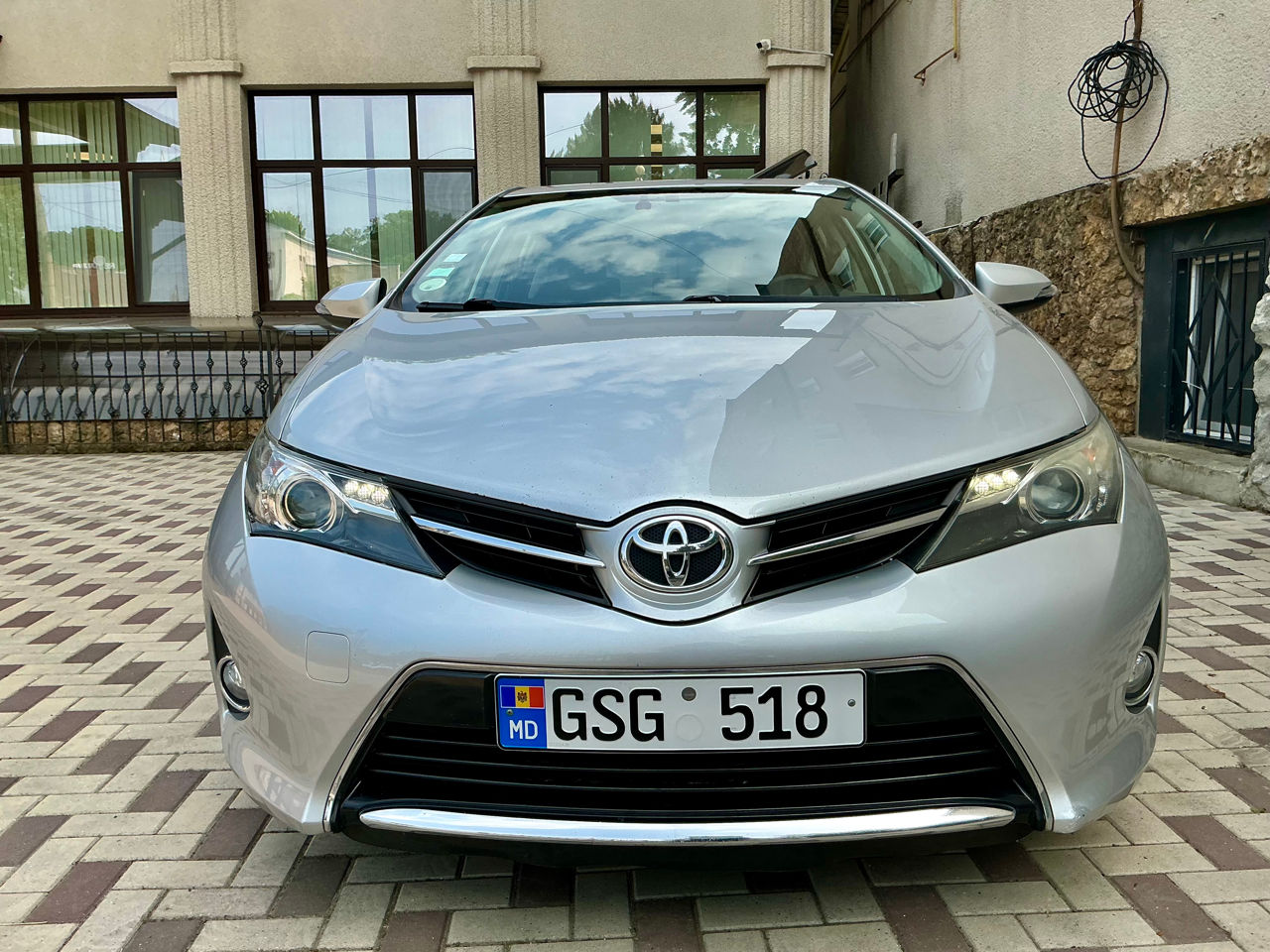 Toyota Auris 2015 г. с пробегом 168000 км, Дизель, 9499 €