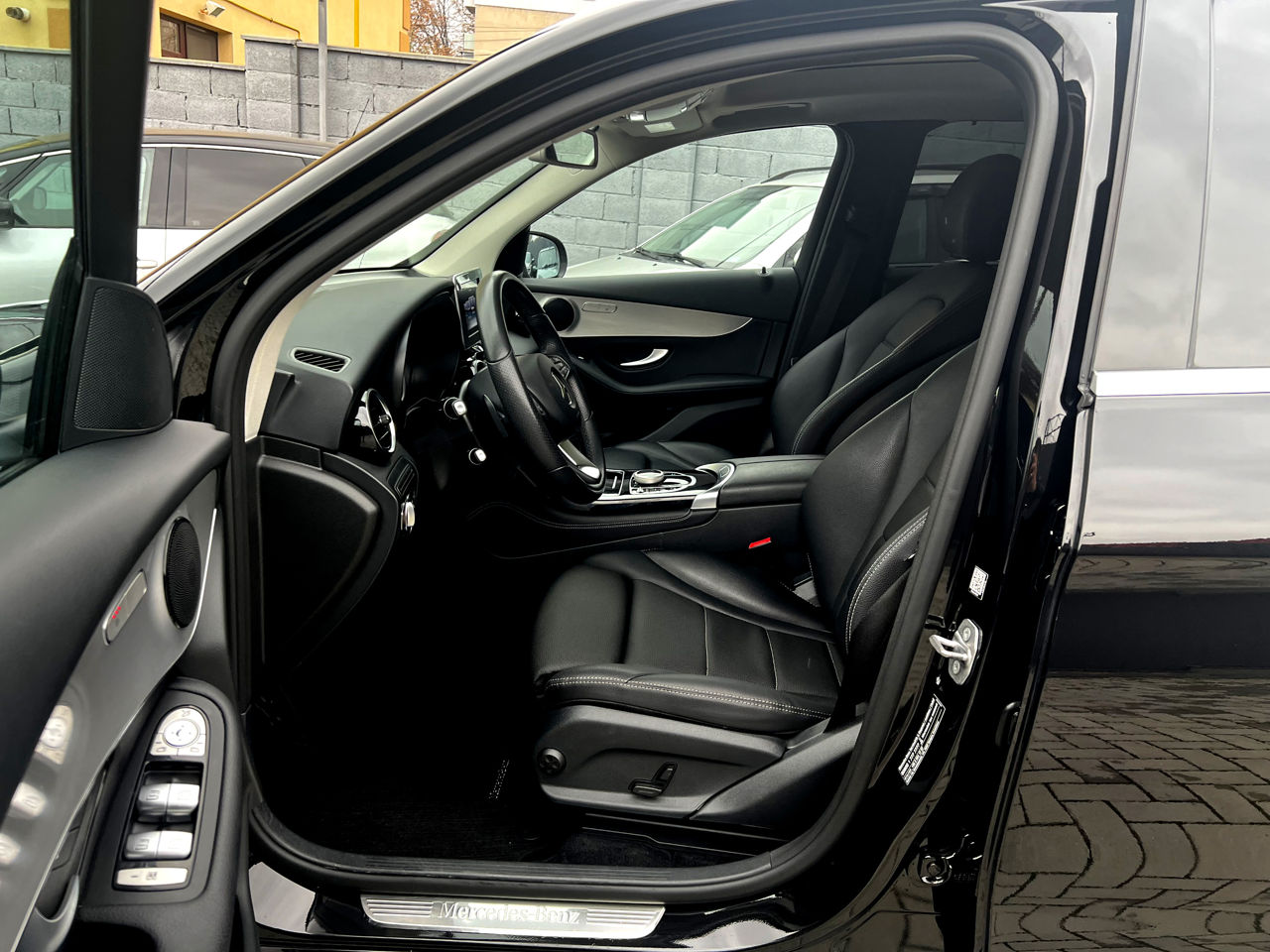 Mercedes GLC foto 7