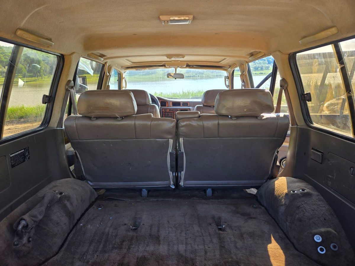 Toyota Land Cruiser фото 2