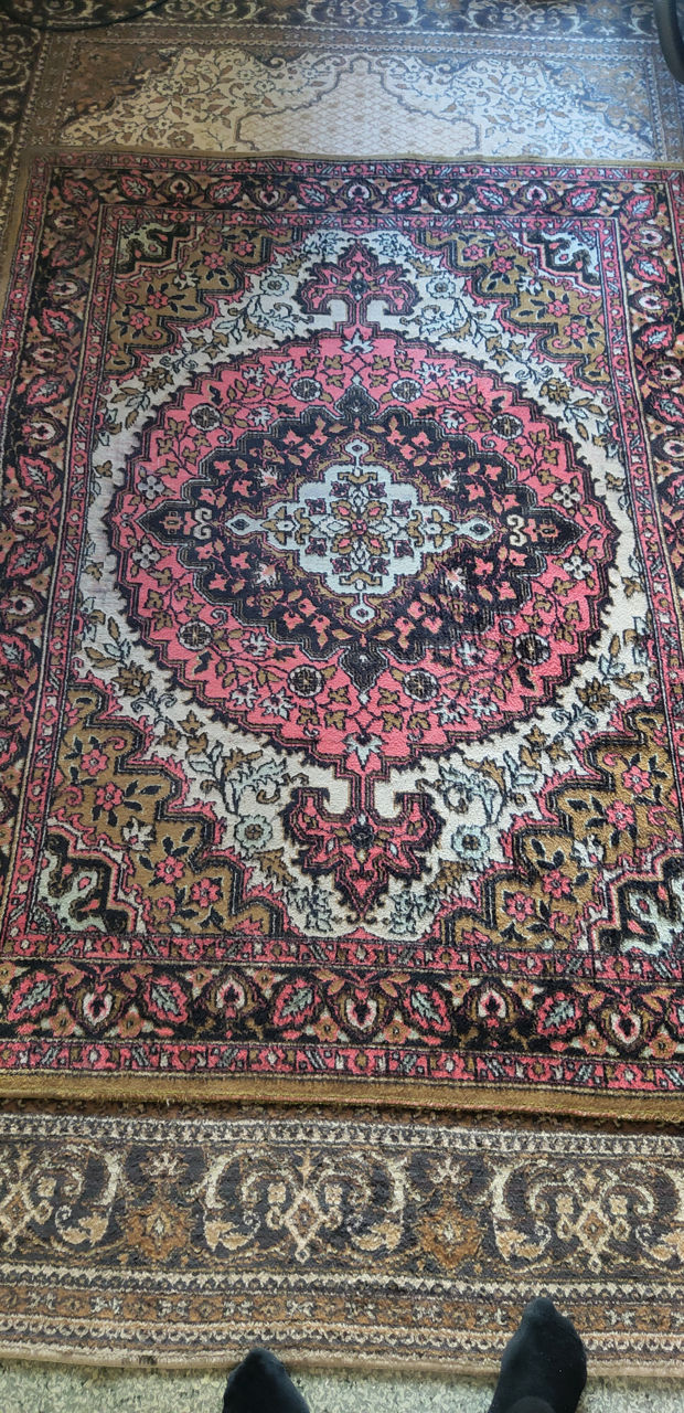 Продам ковер 200 лей foto 1