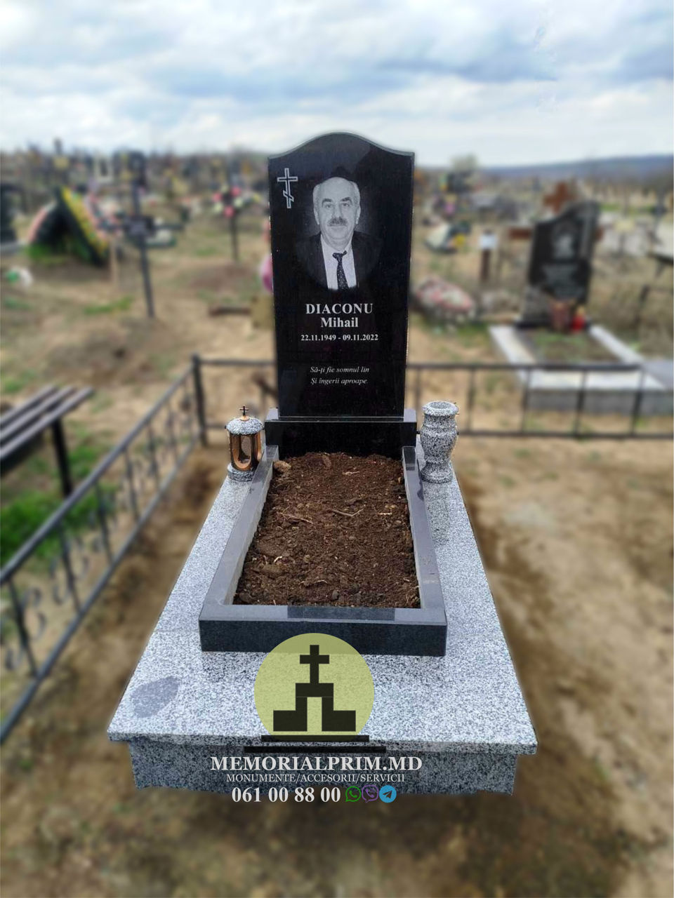 Monumente funerare din granit negru natural de la producator MemorialPrim.md foto 2