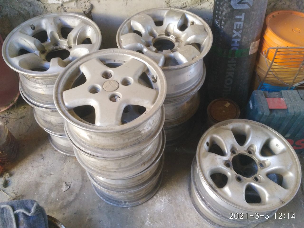 продам дешево - резина диски R15 R16 R17 R 18 есть для 4Х4 R15 195/55 ...