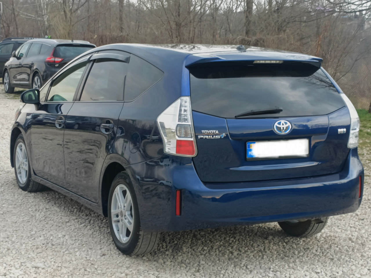 Toyota Prius + foto 2