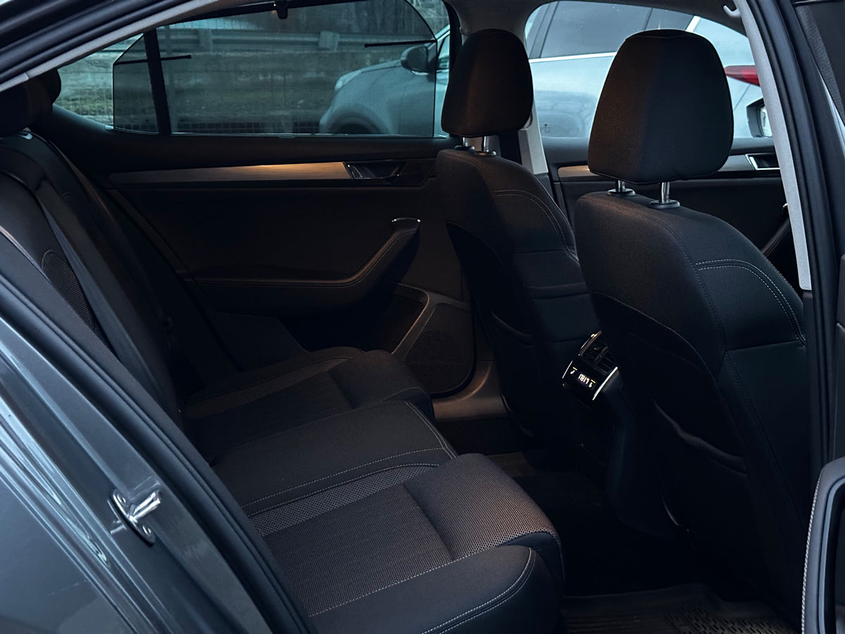 Skoda Superb foto 15