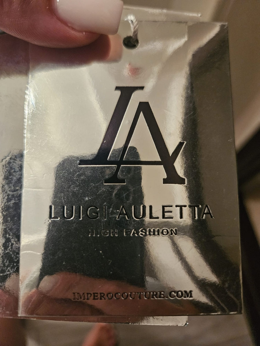 Vind sau dau în chirie rochie de seară LUIGI AULETTA mărimea 38-40. foto 9