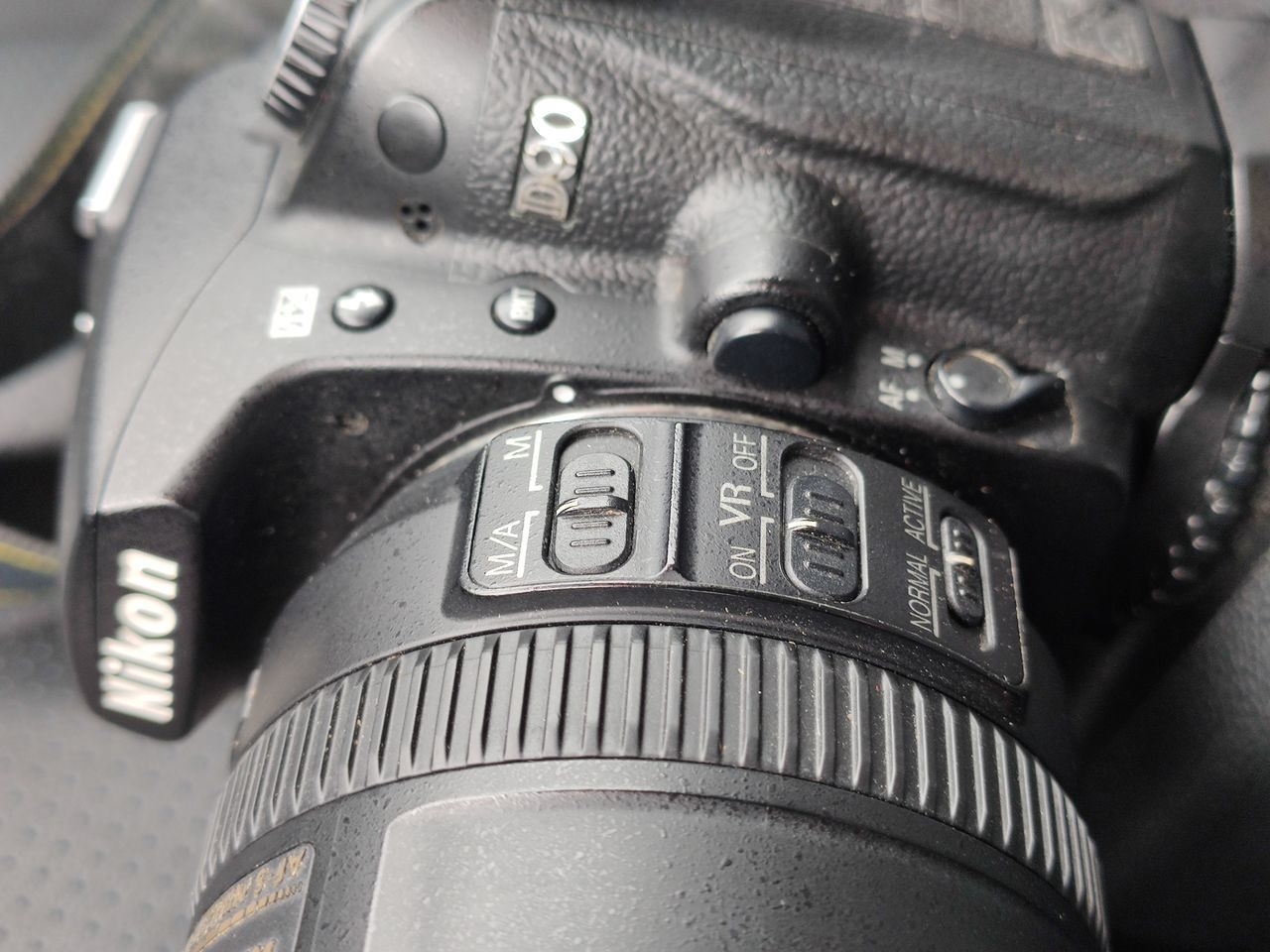 Nikon D-90