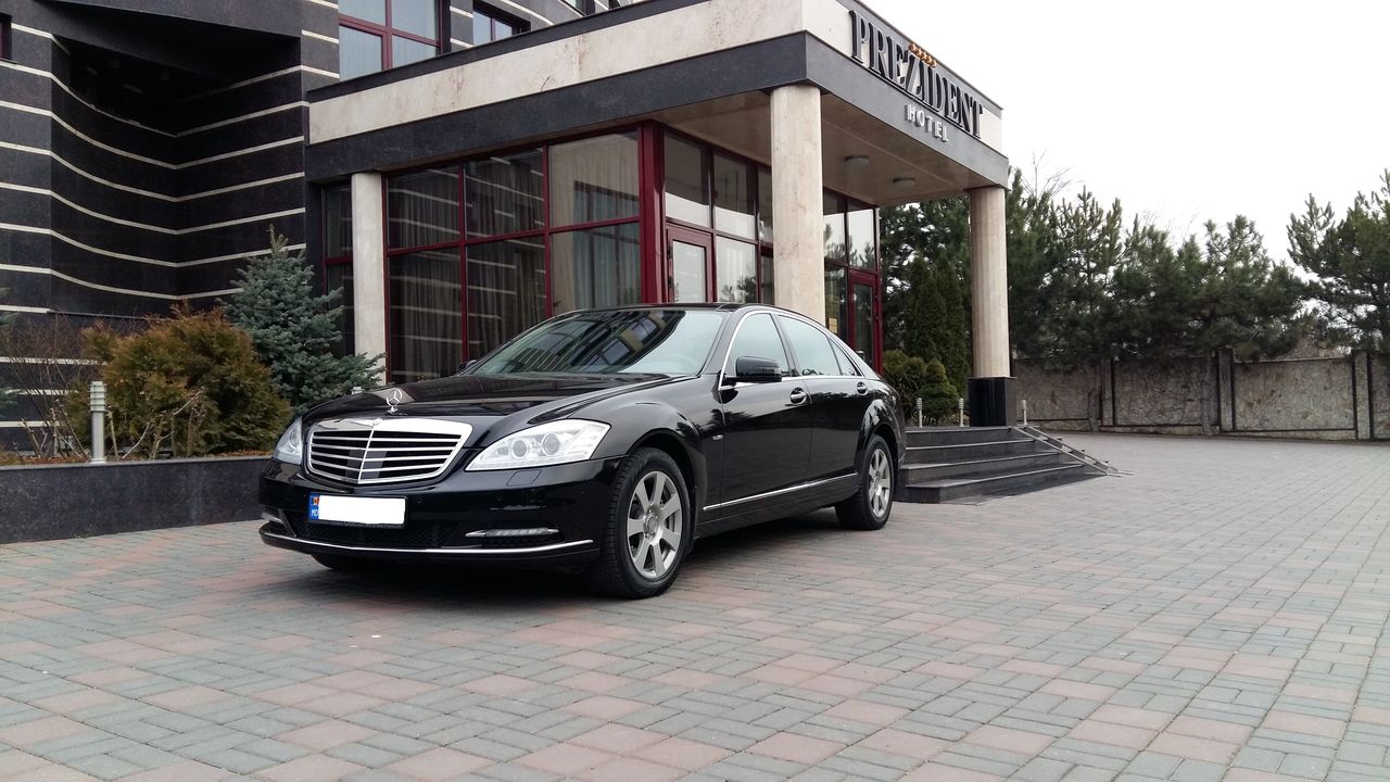Mercedes S class long. Automobil de lux pentru orice solemnitati si ocazii.Reduceri!!! foto 0