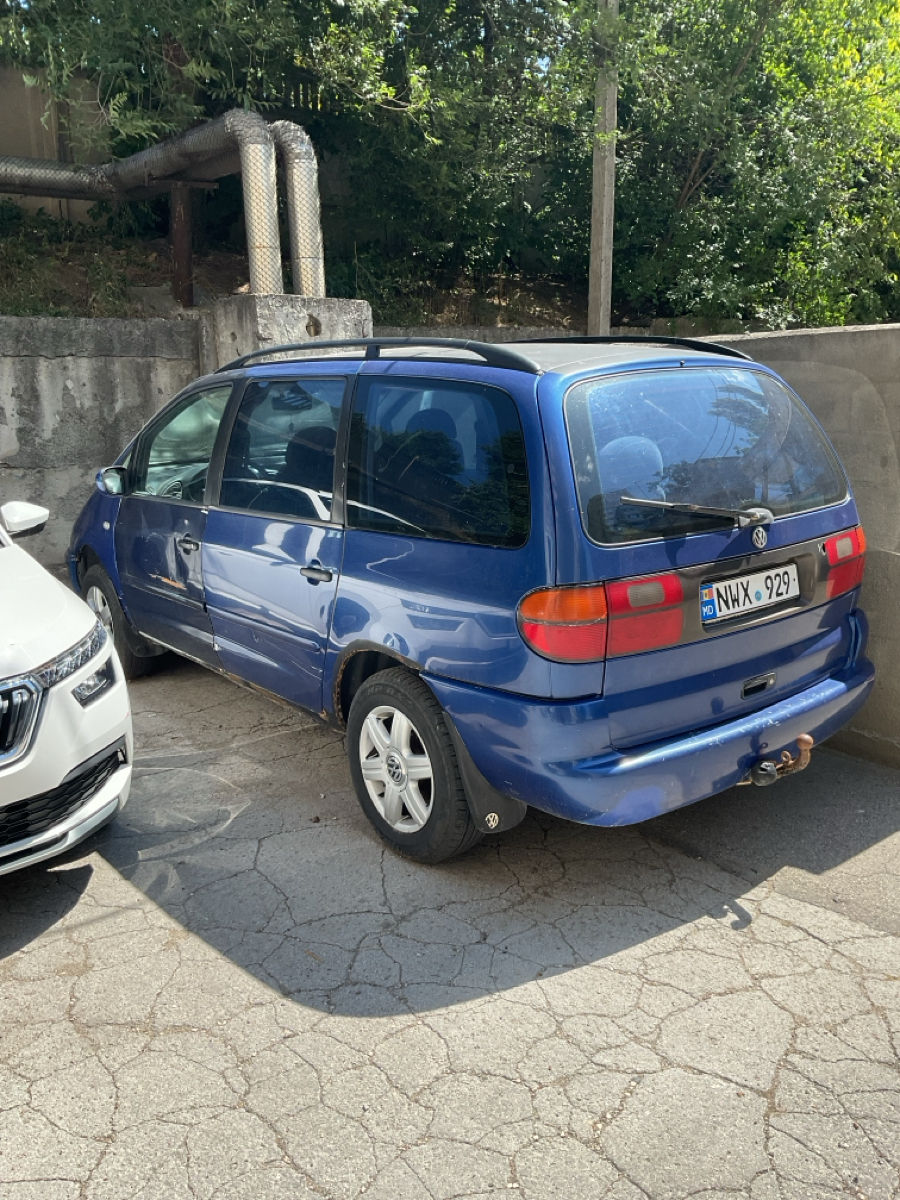 Volkswagen Sharan foto 1