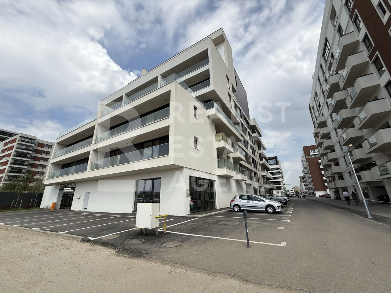 Apartament cu 2 camere, Becali Imobiliare, Pipera, București foto 1