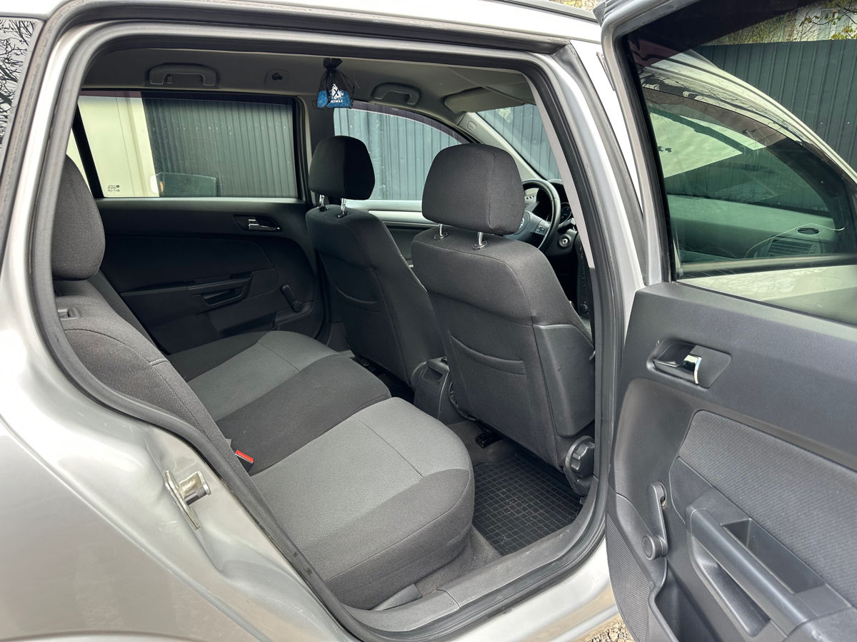 Opel Astra foto 10