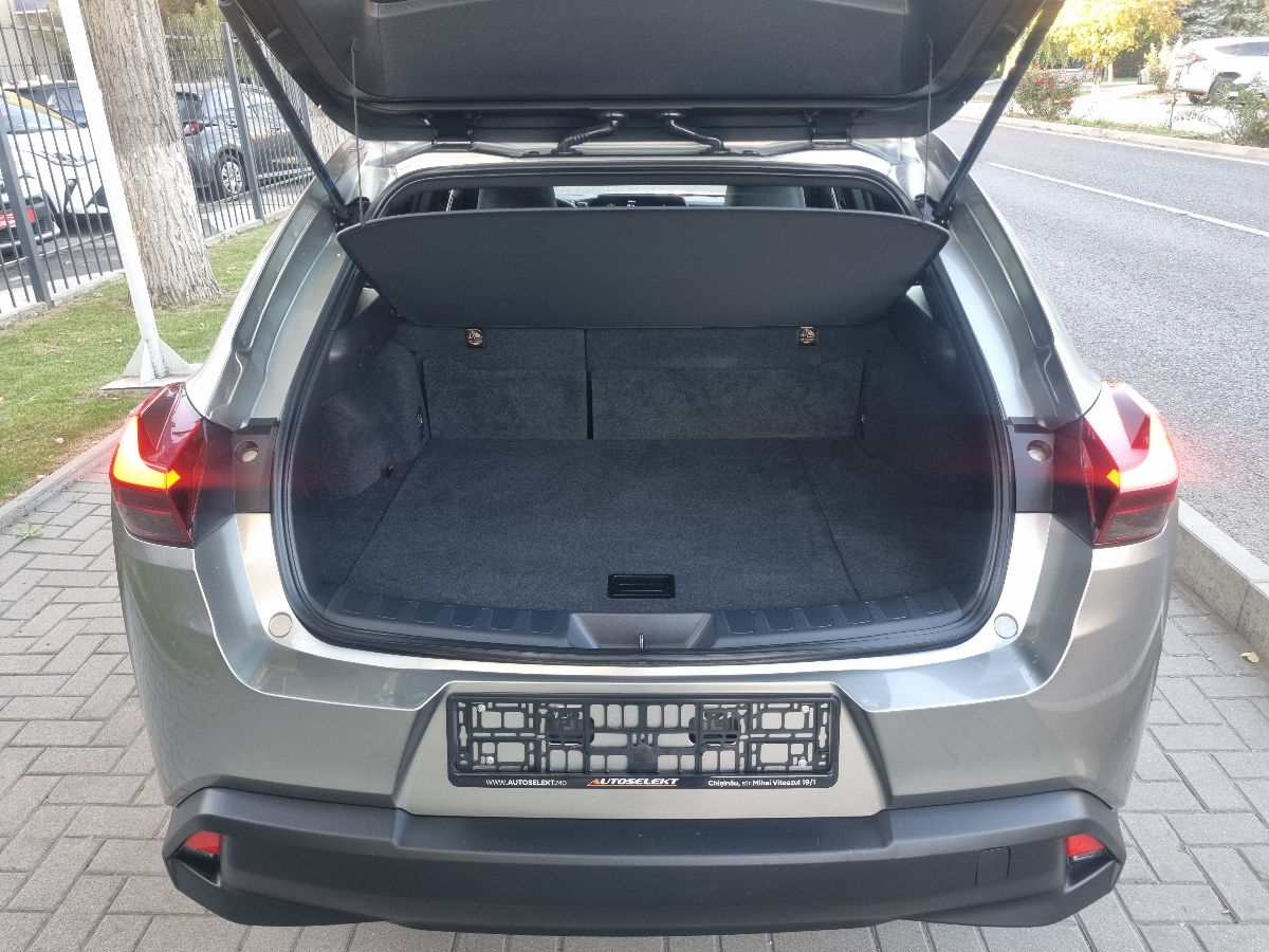 Lexus UX 2021 photo 18