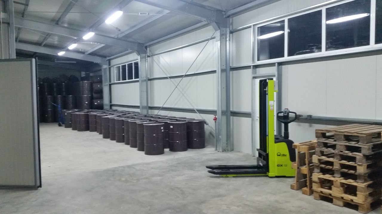 Cumparam miere naturala de floarea soarelui. foto 0