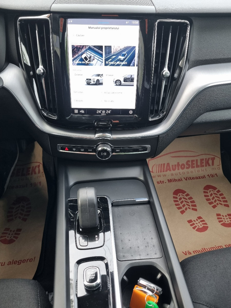 Volvo XC60 2021 photo 14
