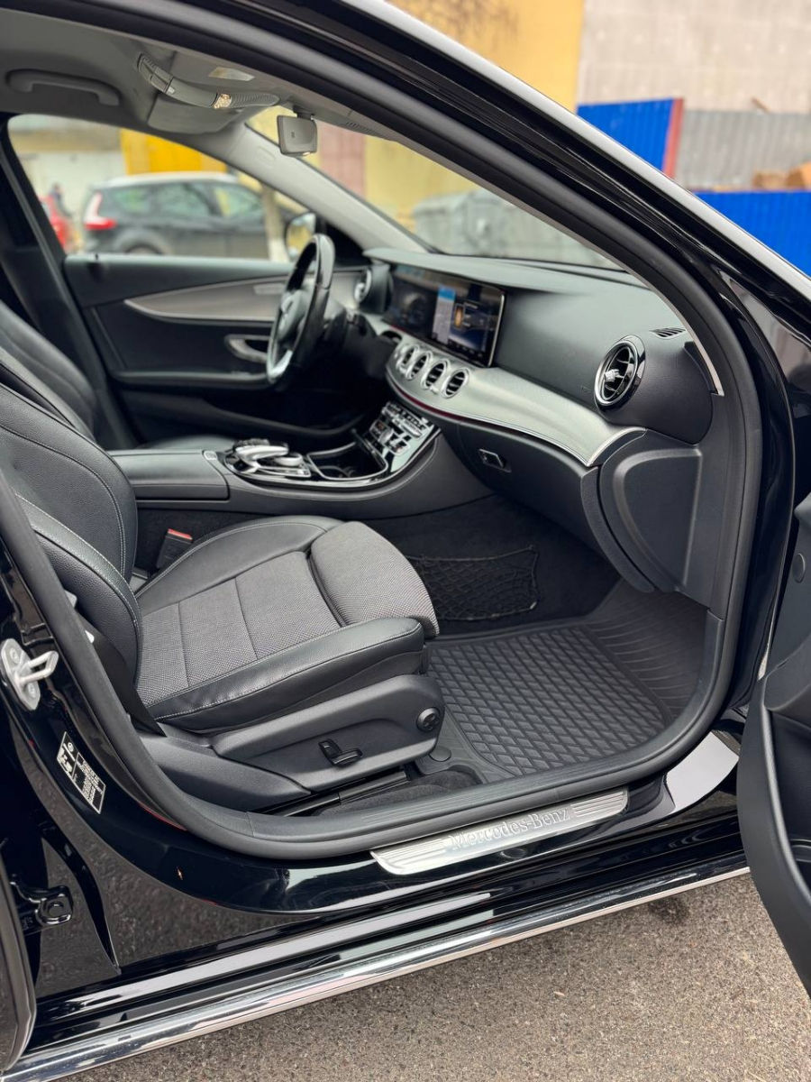 Mercedes E-Class фото 4