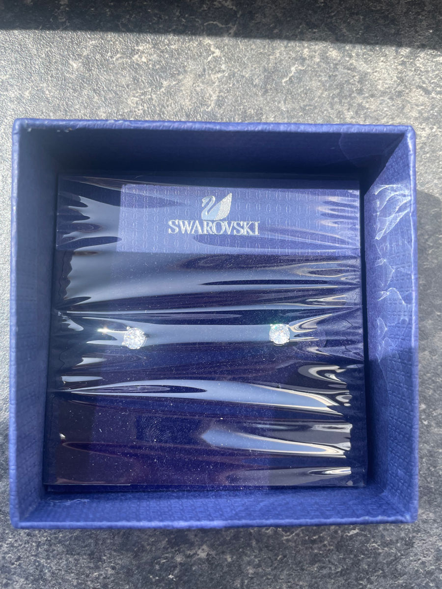 Vând cercei Swarovski noi nouți tot cu cutie! фото 1