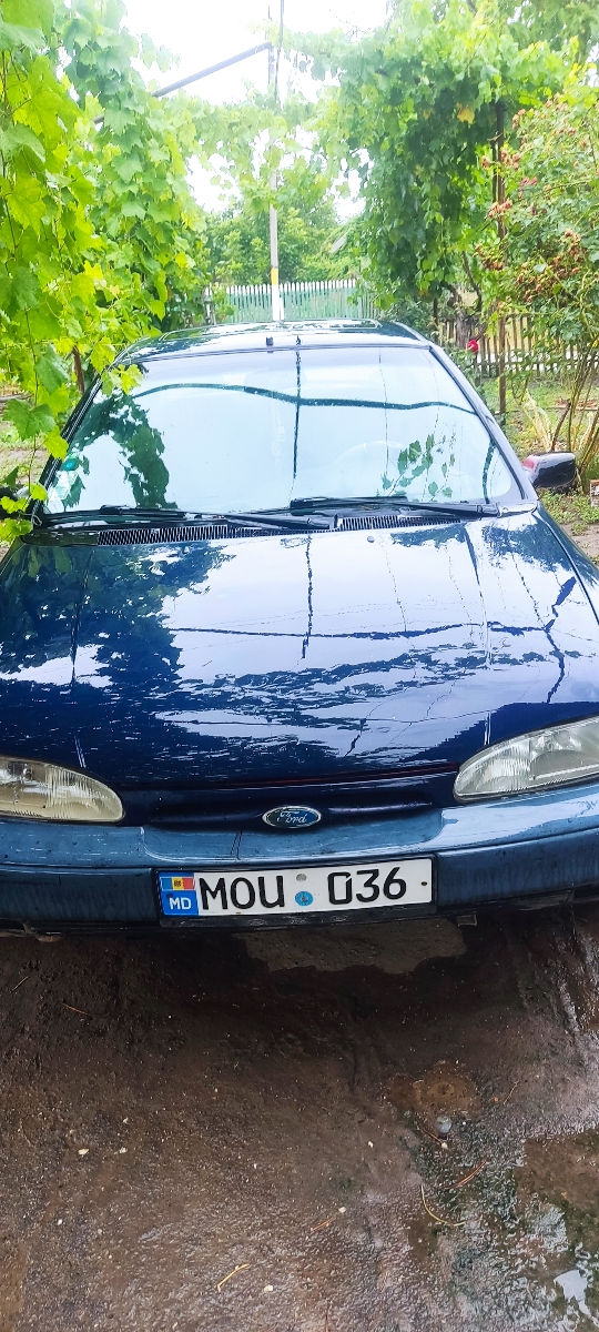 Ford Mondeo foto 2