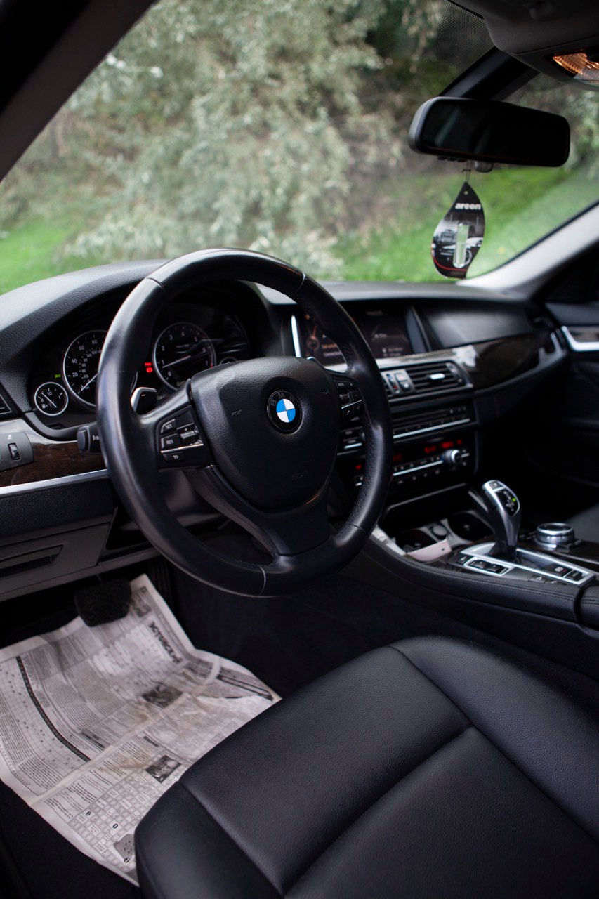 BMW 5 Series foto 8