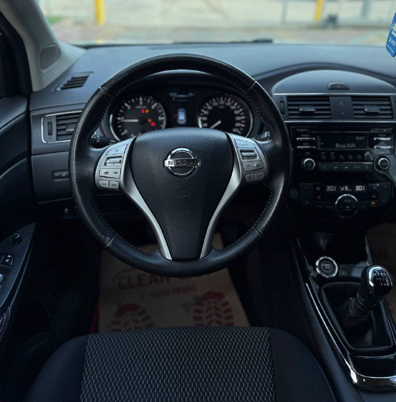 Nissan Pulsar foto 8