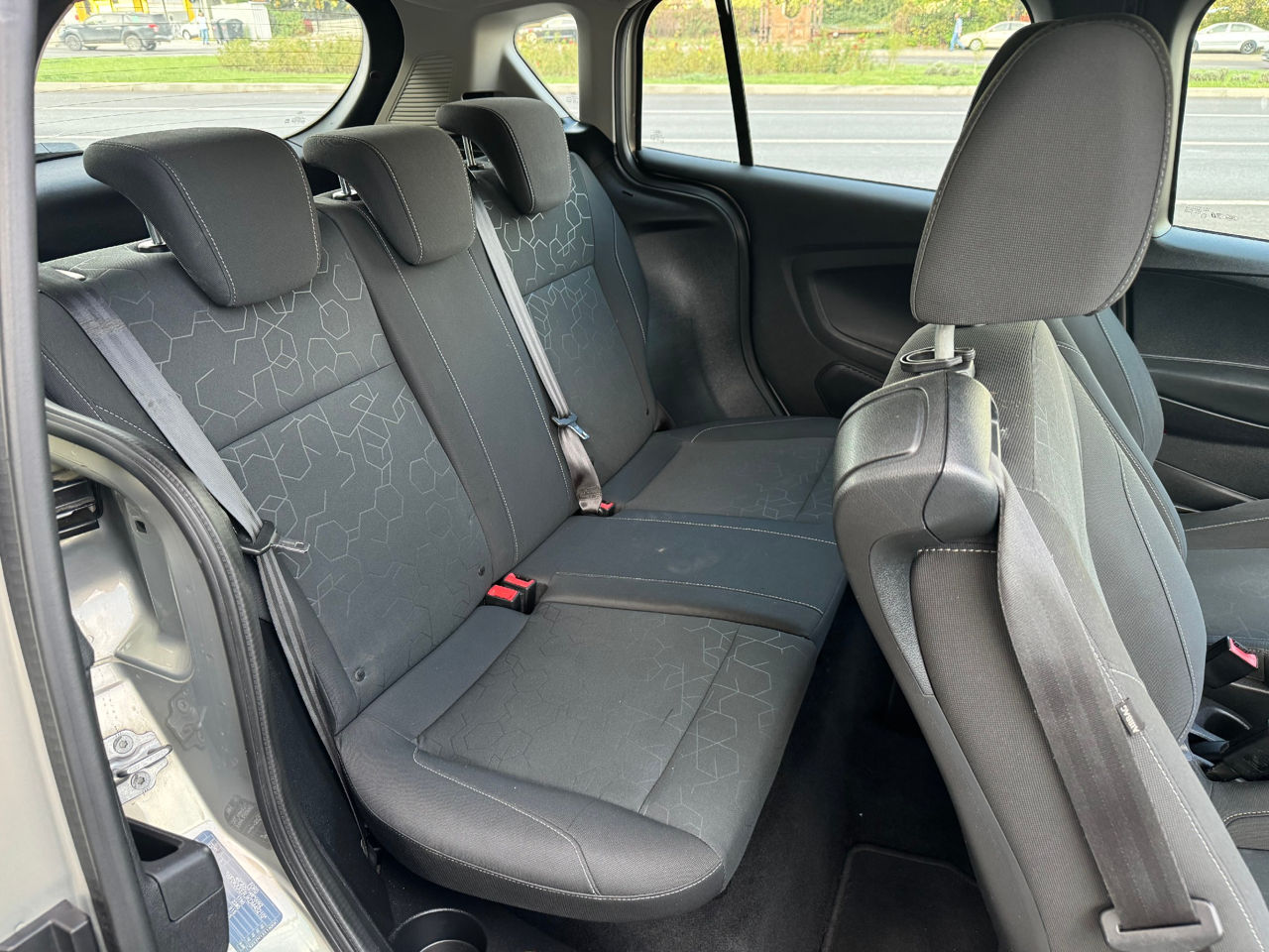 Ford B-Max foto 10
