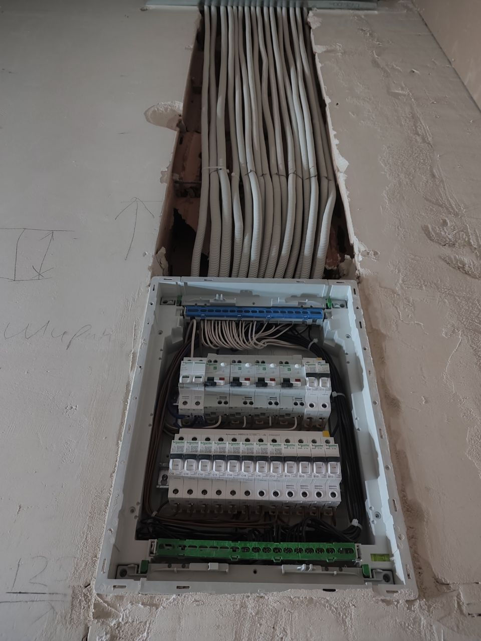Servicii Electromontare.Electricitate fiabilă . foto 7