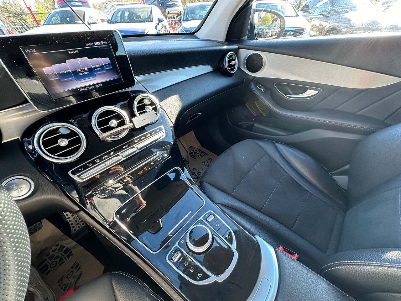 Mercedes GLC foto 13