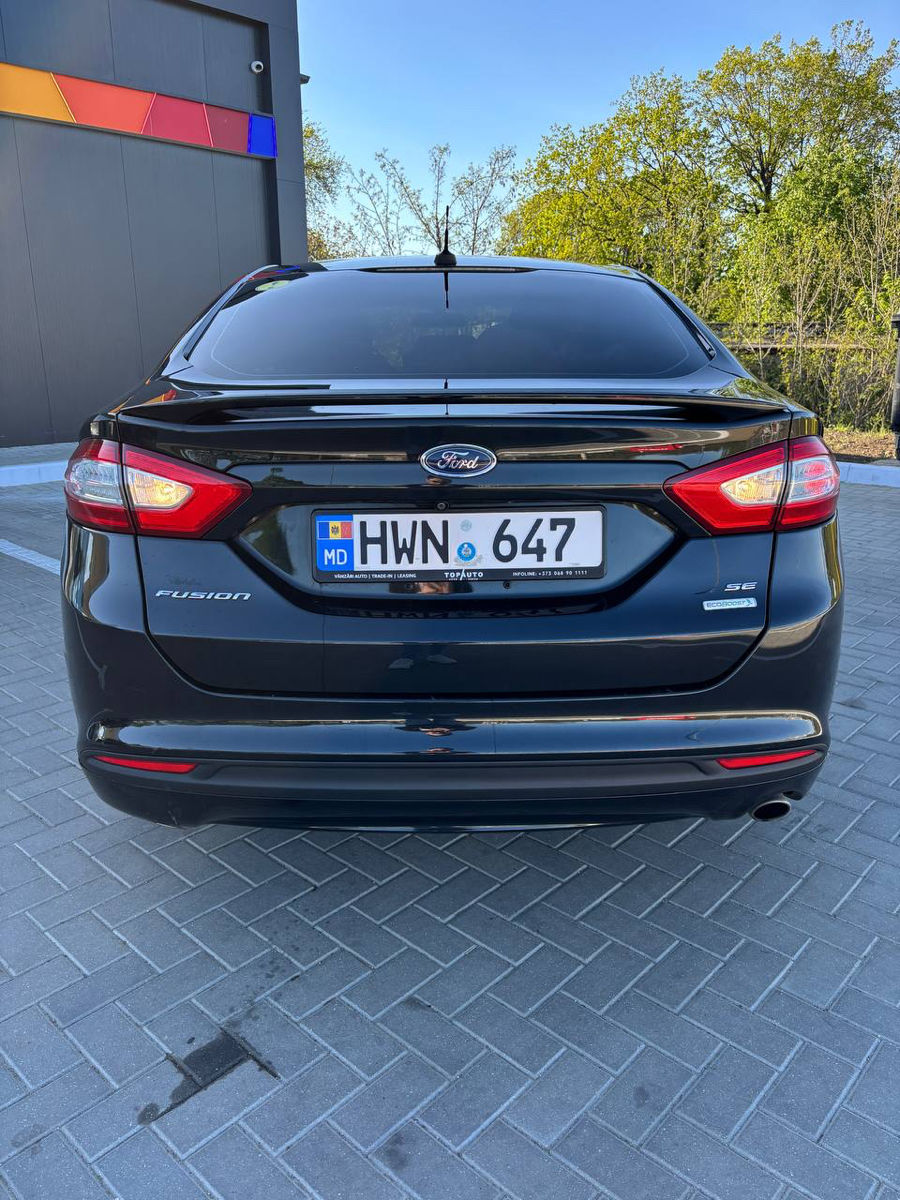 Ford Fusion фото 6