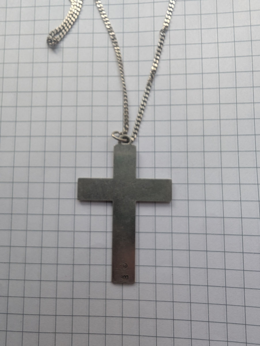 Vînd cruciuliță de argint prețul se discută  foto 3