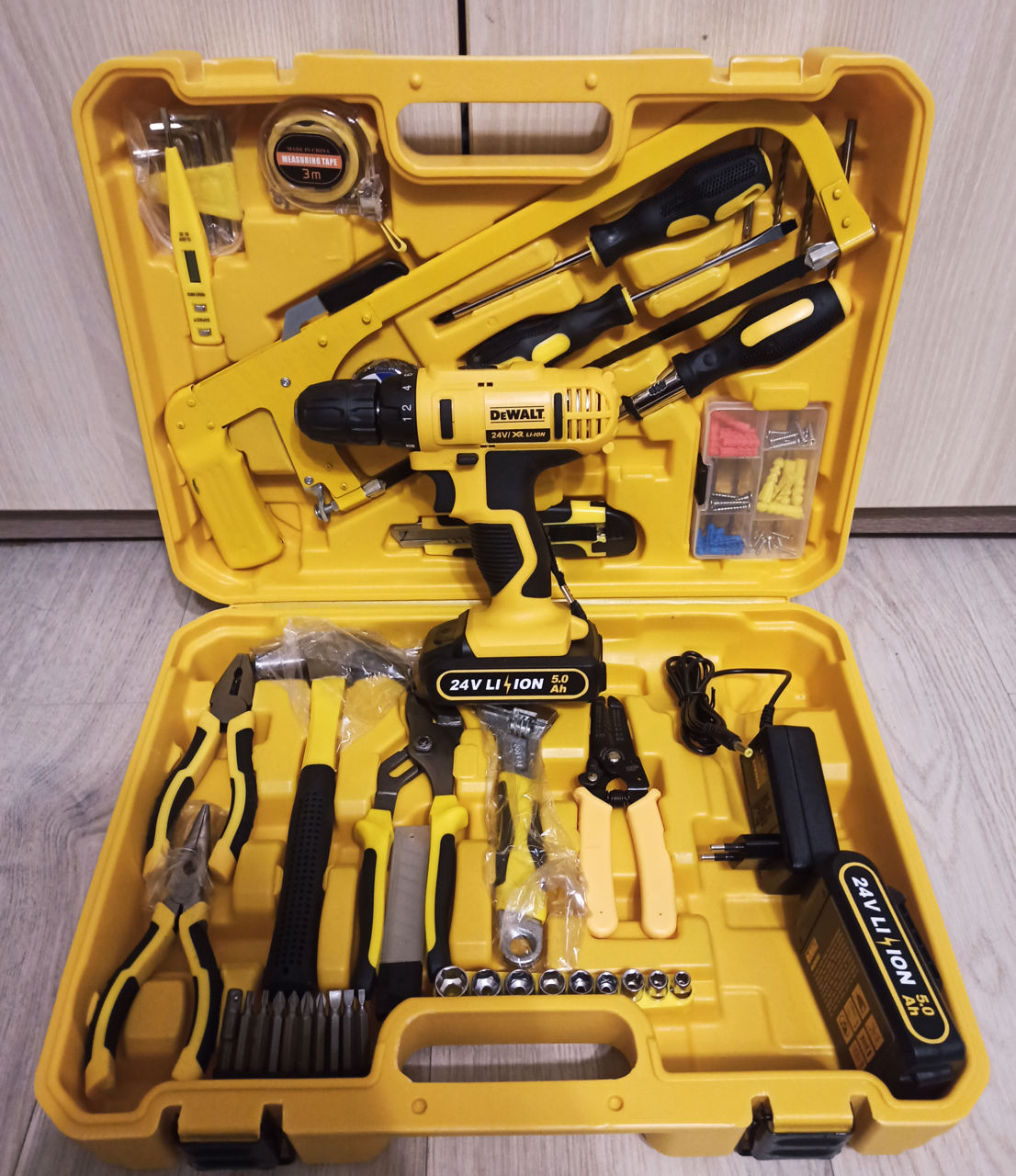 Шурупаверт Dewalt,makita большой набор