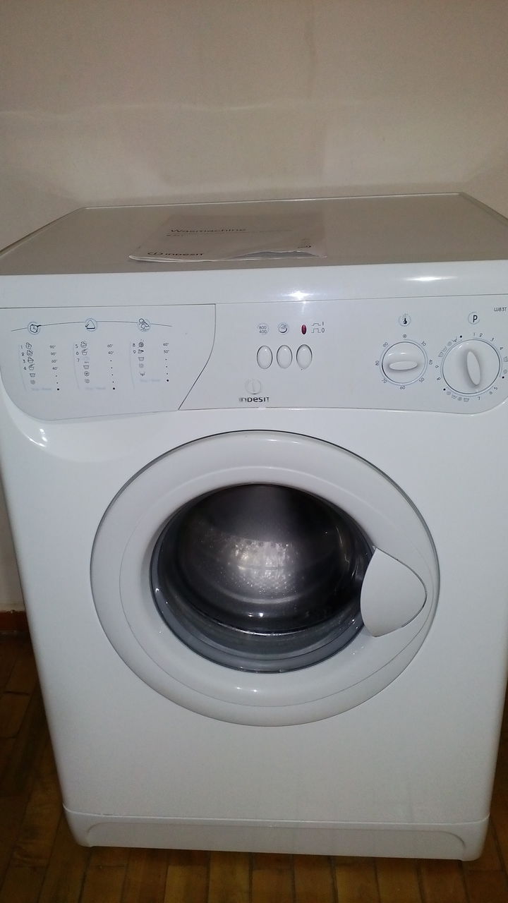 Indesit w83t. в отличном состоянии -1500леев