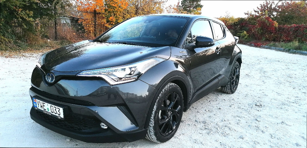 Toyota C-HR foto 1