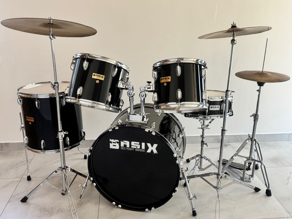 Tobe Black Beat si Basix foto 0