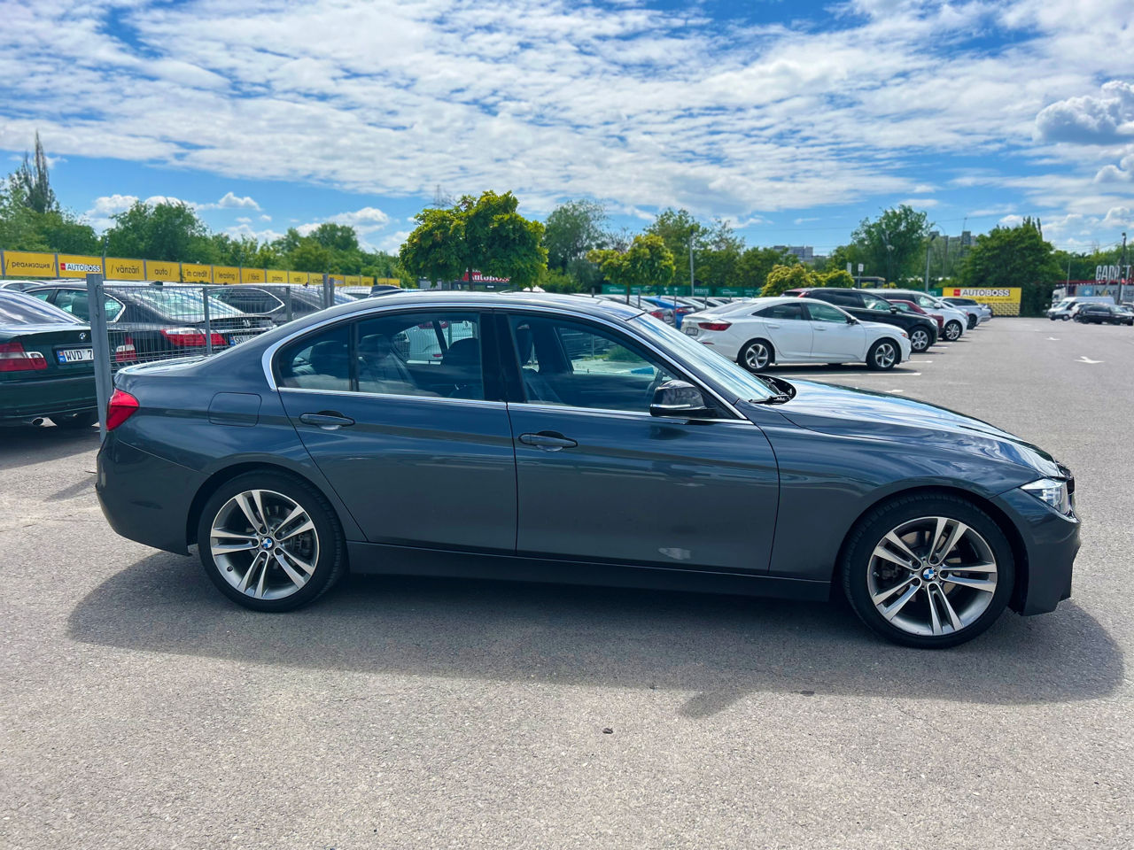 BMW 3 Series foto 3