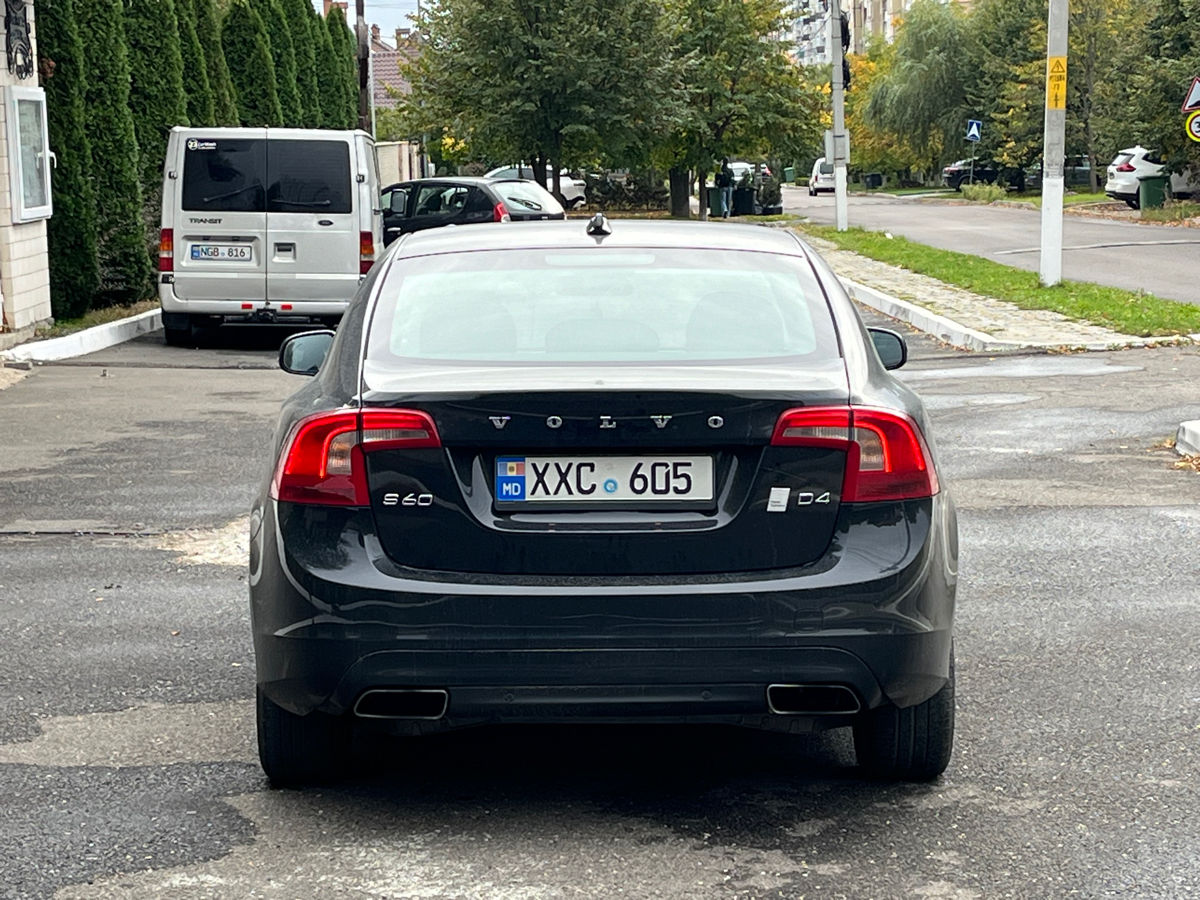 Volvo S60 foto 4