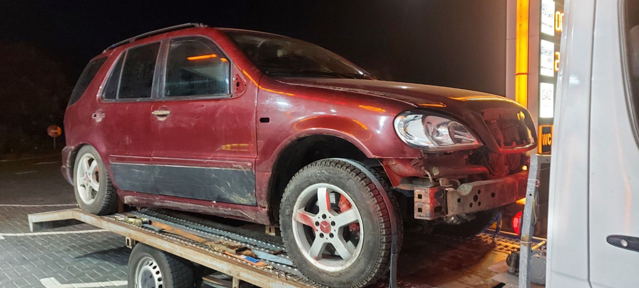 Mercedes R17 225/65 5x112