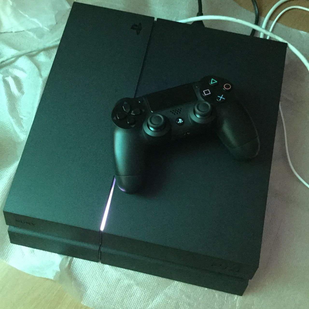 Playstation 4/ PS4 1000 GB много игр! Cрочно.