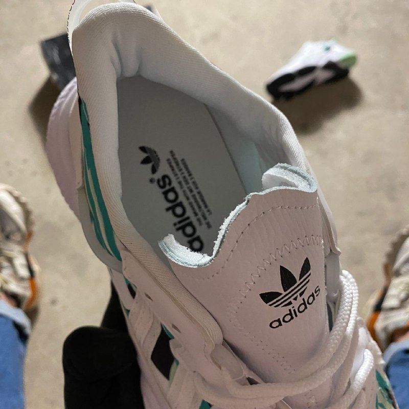 adidas ozweego tropical