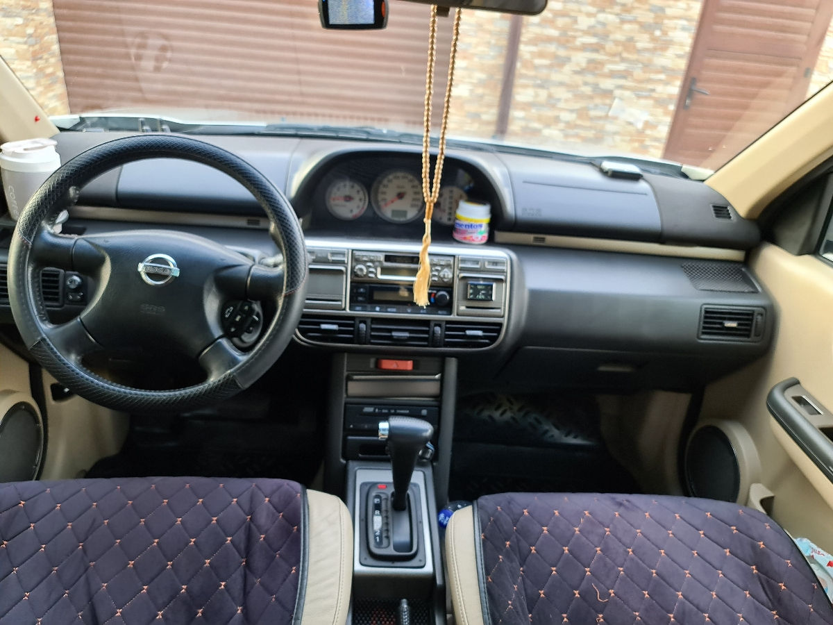 Nissan X-Trail foto 7