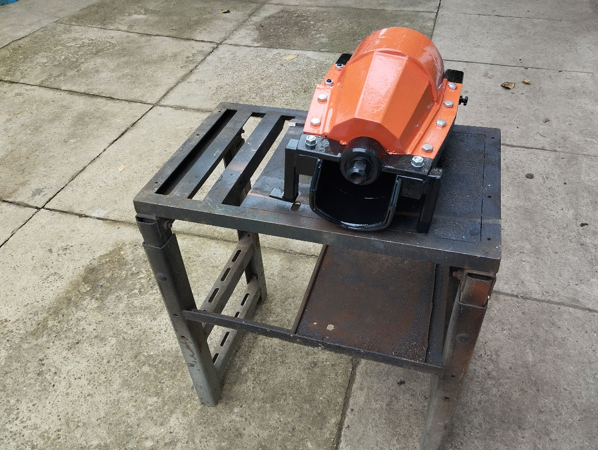 Шнековый измельчитель веток foto 0