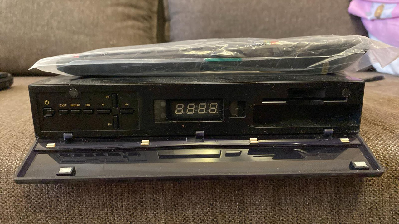 Golden Media Spark Reloaded HD Satellite Tuner - 150lei  foto 1