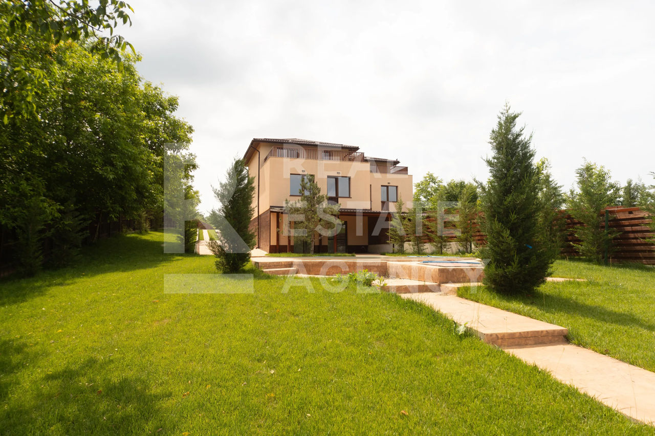 Casa cu piscina si iesire la lacul Snagov, 4 camere foto 3