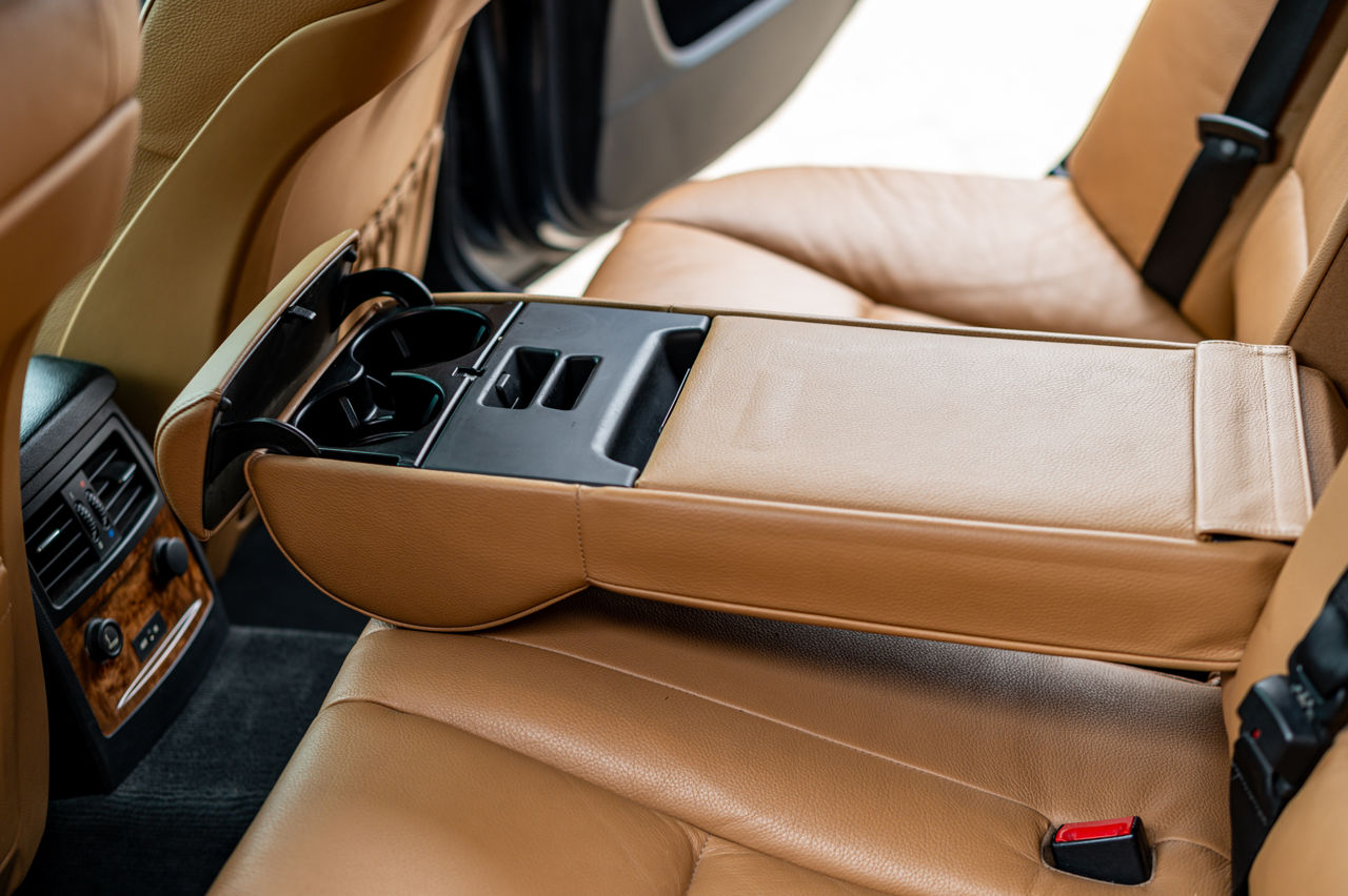 BMW 5 Series foto 9