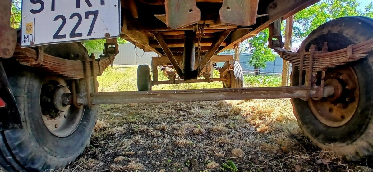 Remorcă foto 2