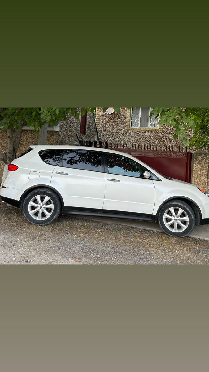 Subaru Tribeca foto 2