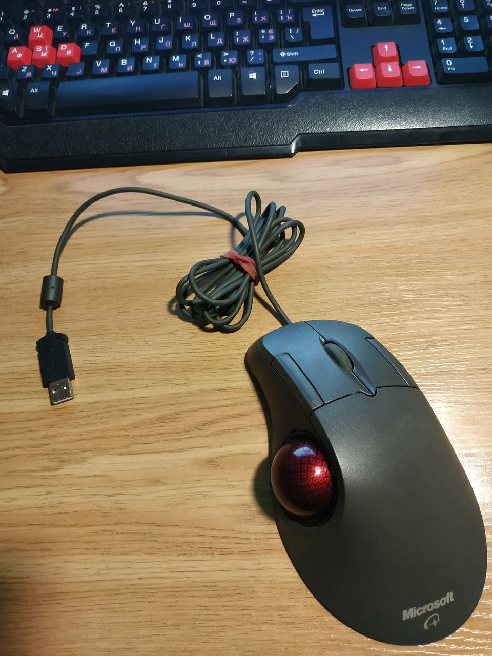 Microsoft Trackball Optical 1.0 Ergonomic 5 Button Mouse USB X0587475