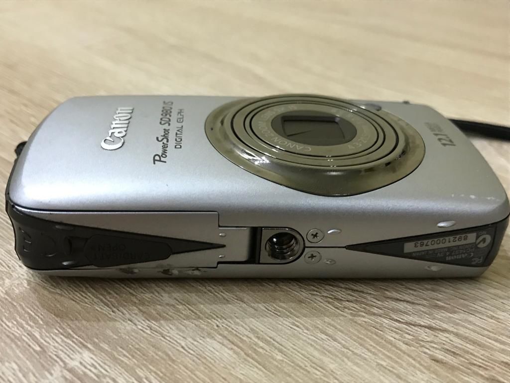 Aparat foto Fujifilm JX420 16 megapixels si Canon Powershot SD980IS
