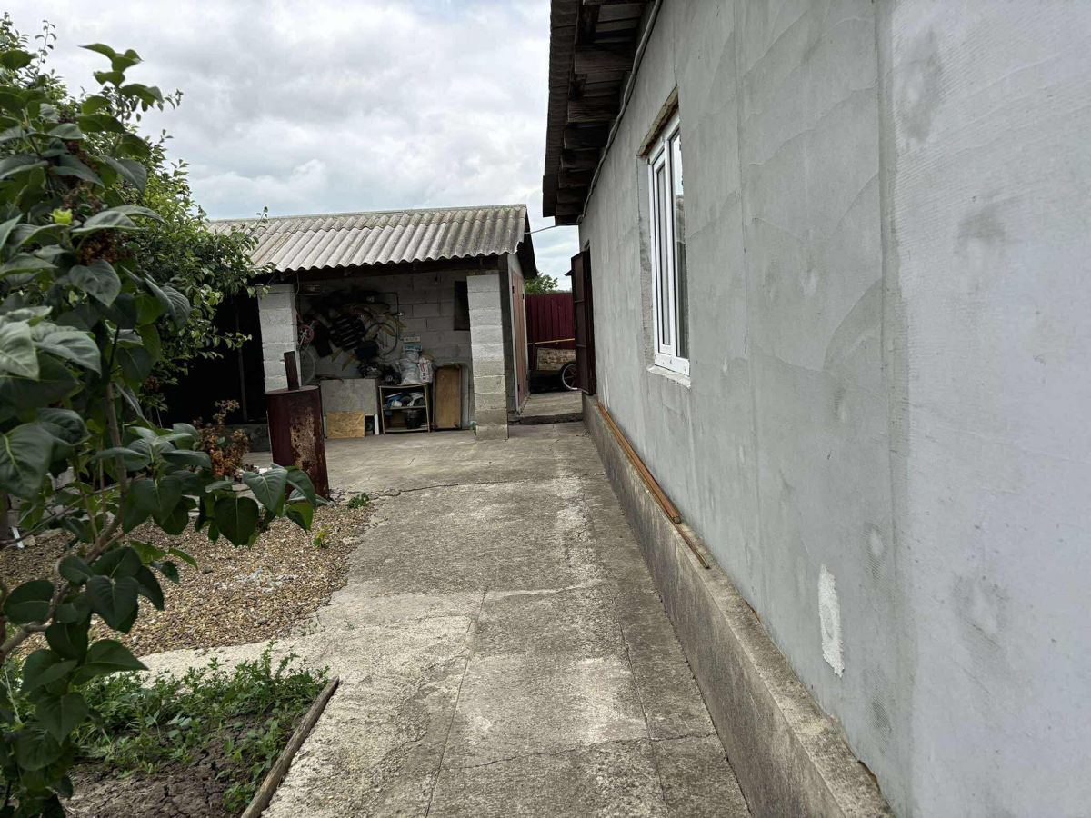 Casa în 2 nivele în orasul Ghindesti фото 1