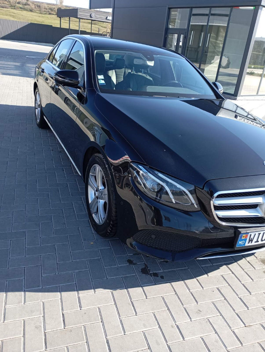 Mercedes E-Class foto 2