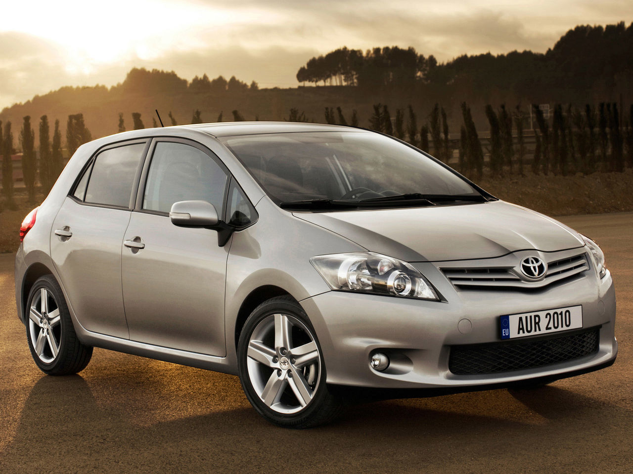 Dezmembrare Toyota Auris, Corolla foto 1