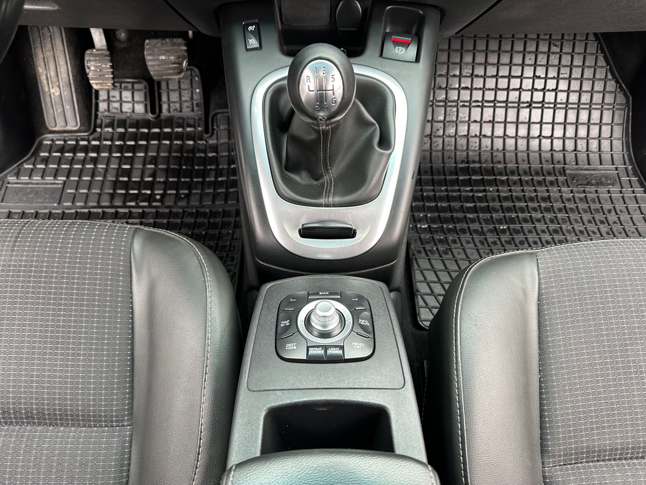 Renault Grand Scenic foto 13